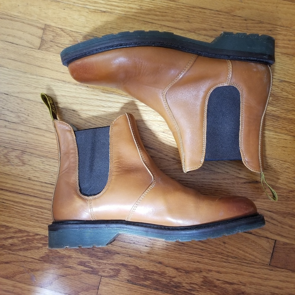 Dr. Martens Tan Laura Chelsea Boots Size 8 Womens